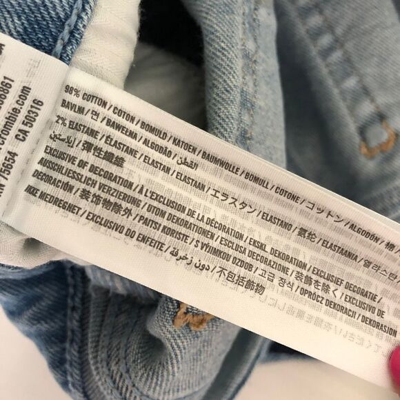 Hollister Low Rise Short Short Floral Embroidered cuff 0/24w - Picture 11 of 11